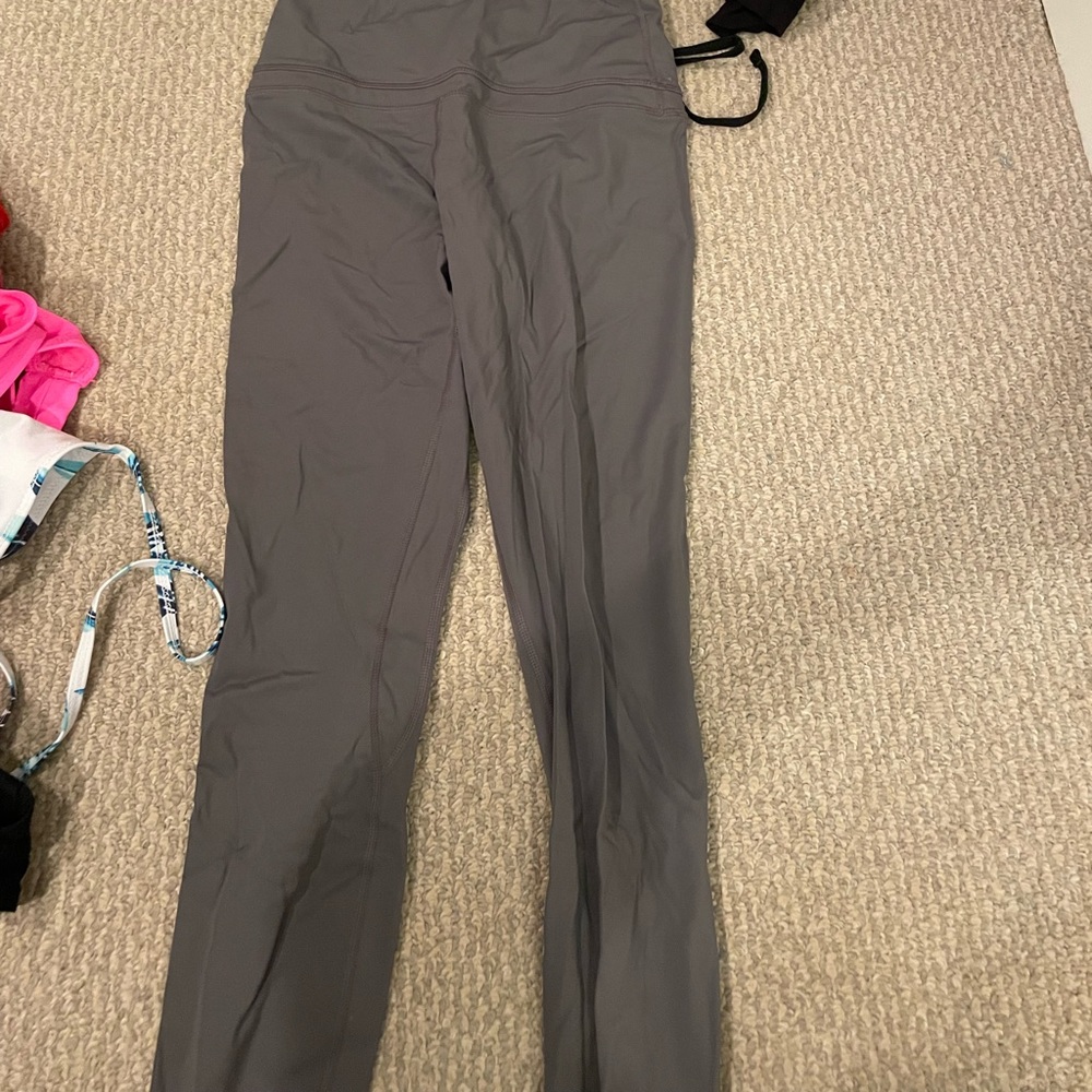 grey leggings